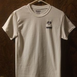 White Gildan shirt